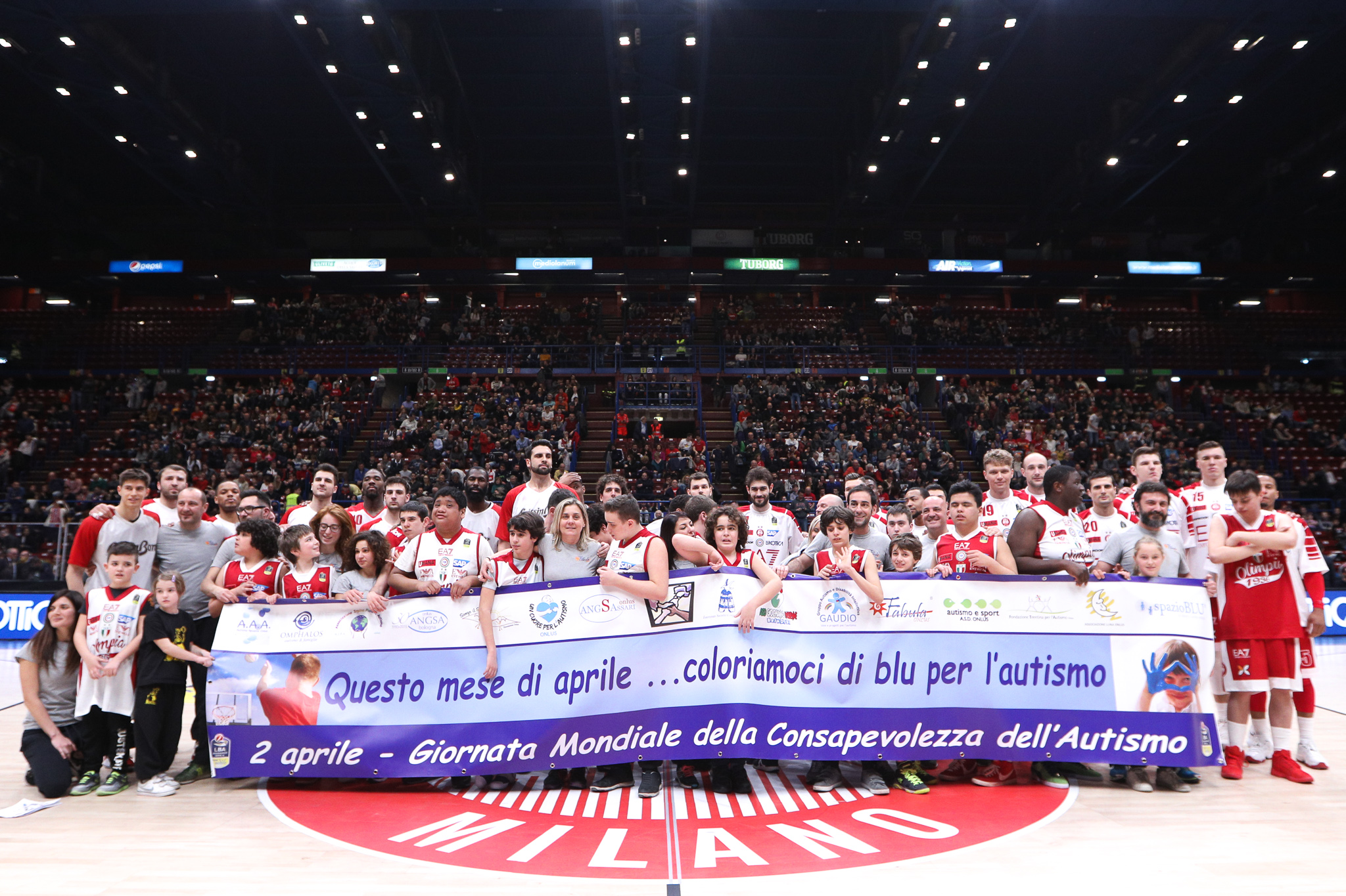 L’OLIMPIA SI COLORA DI BLU PER IL BLUE DAY